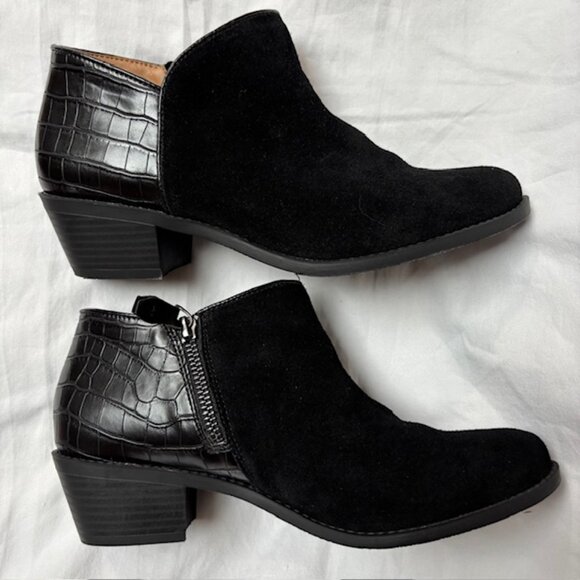 Vionic Marissa Black Suede Leather Croc Embossed Ankle Booties Size 7.5 - Picture 1 of 12